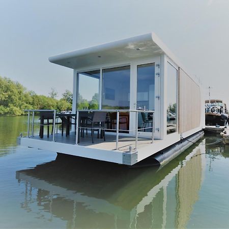 Willa Houseboat Martinique Maastricht Zewnętrze zdjęcie